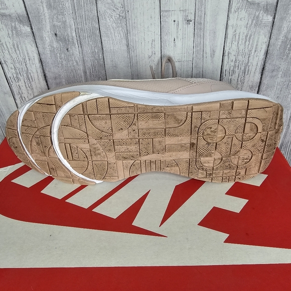 Nike Air Max INTRLNK Lite Women's 9 - Picture 5 of 9